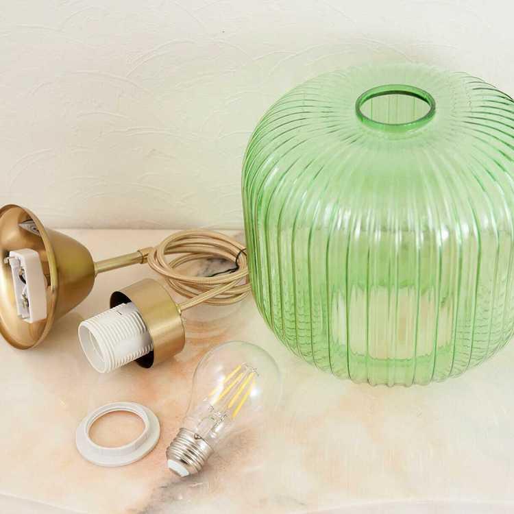 縦ストライプカットが綺麗なガラス製ペンダント照明 緑グリーン お得なLED付き おしゃれ 玄関 廊下 トイレ キッチン 脱衣場 直径21cm 1灯 |  | 09