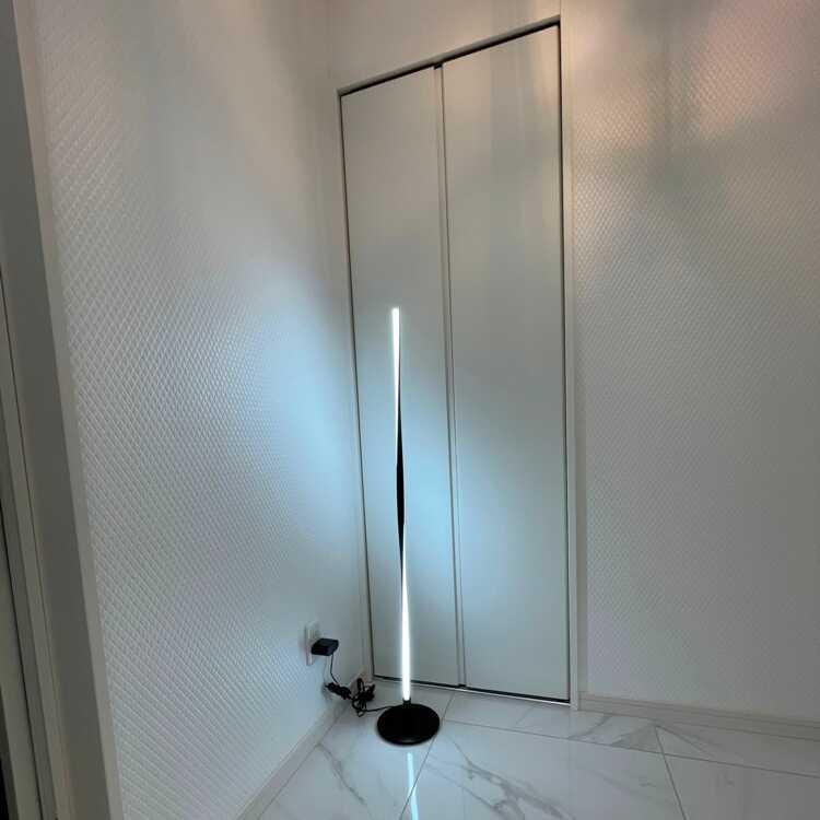 インテリアオブジェのようなLEDフロアライト かっこいいスタイリッシュ