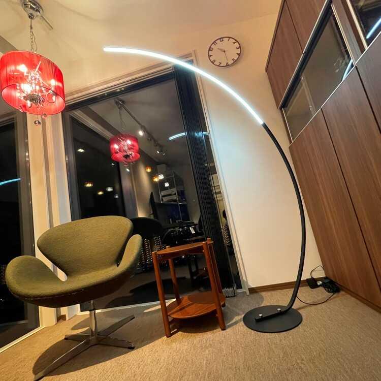 アーチ型スタイリッシュLEDフロアライト リモコン付き 調光＆調色可能