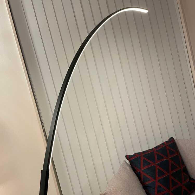 アーチ型スタイリッシュLEDフロアライト リモコン付き 調光＆調色可能