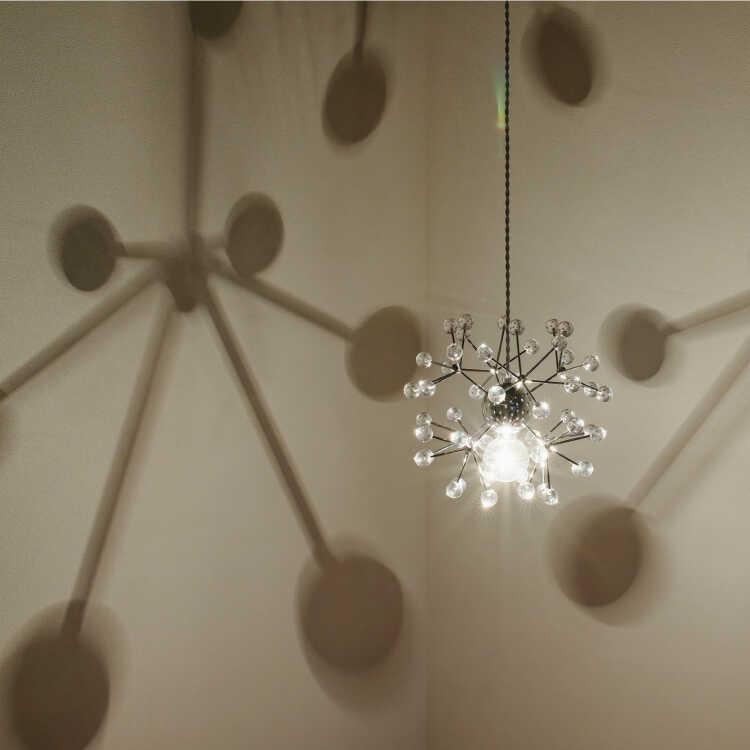 アクリルパーツがキラキラ綺麗な1灯ペンダントライト クローム色 LED