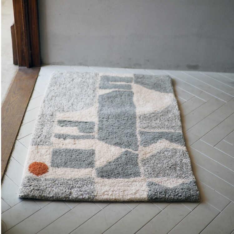 レトロ家具に似合う ノッティング織りマット（椅子・玄関・壁掛けにも） 和モダンの玄関マット 玄関マットを注文してくれた友人から写真