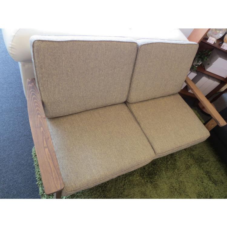 ソファー 2人掛け 天然木製 パイン材 幅141cm 布 ファブリック製 北欧