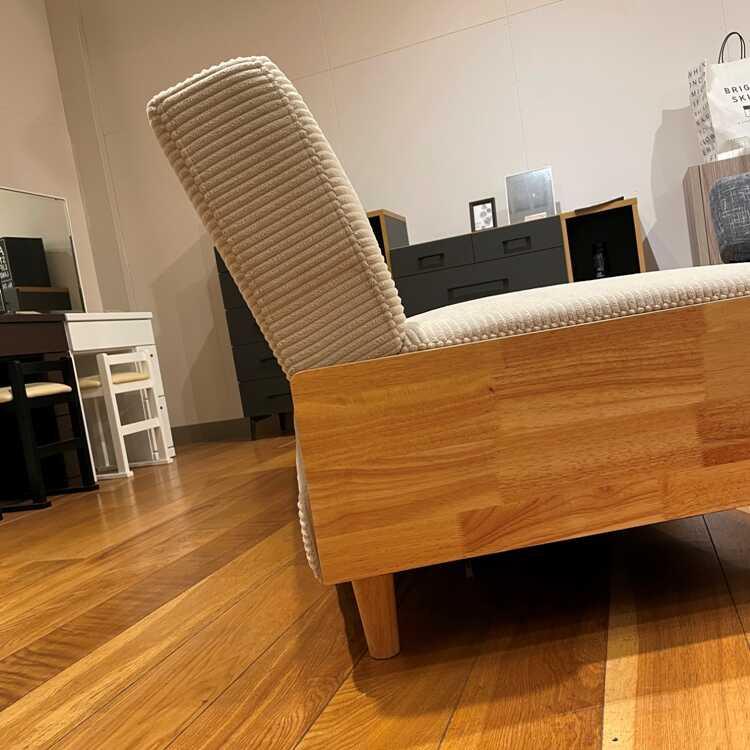 幅189cm・北欧風布製ソファーベッド ベージュ色 クッション2個付き ファブリック張り おしゃれ かわいい 天然木ラバーウッド製 シンプル 家具 インテリア |  | 12