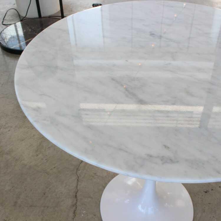 サイドテーブル 大理石 円形 ラウンド ホワイト系 一本脚 白系