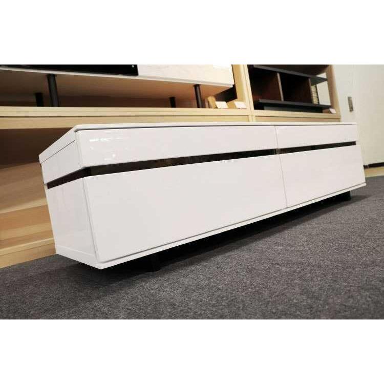 【1点のみ】光沢タイプで高級感のあるテレビボード！ 1点のみ】光沢タイプで高級感のあるテレビボード！ リビングに高級感