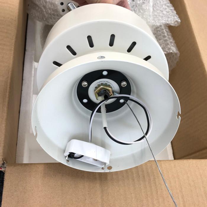 中古】モダンデコ シーリングファン LEDライト zh01 4枚羽根 4灯 