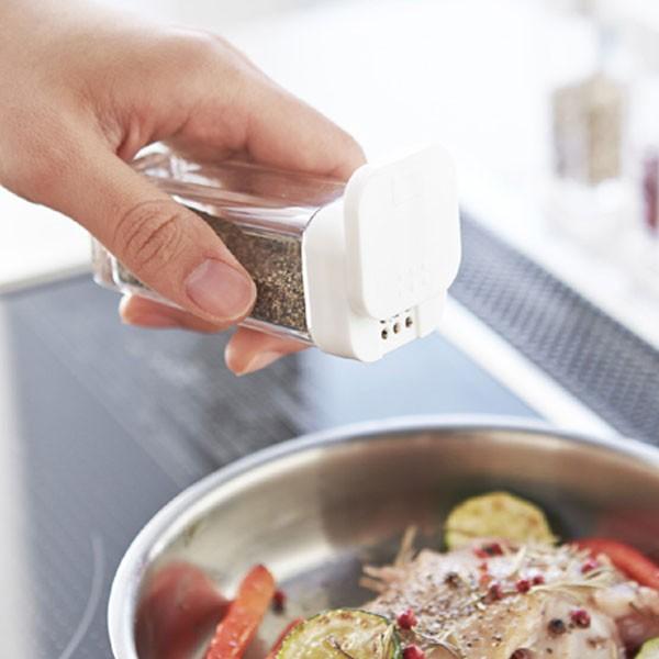 新品　ディズニーランド　調味料入れ　二つセットのみ Disney（ディズニー） 調味料入れ スパイスボトル＆ラック 4個セット