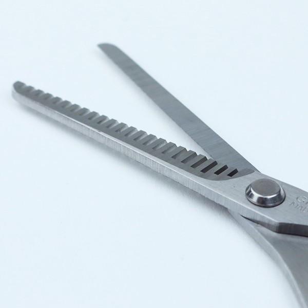 ハサミ 髪 ステンレス製スキはさみ 40〜50％ 日本製 （ ヘアカット