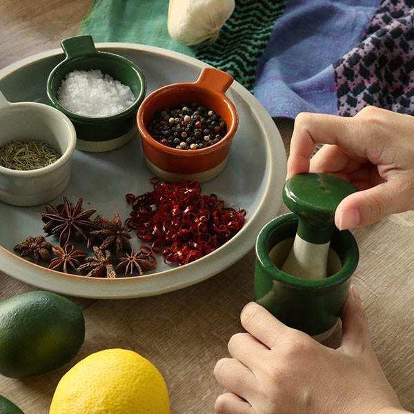 スパイスミル 6cm 瀬戸焼 ビスク 乳鉢 乳棒 セット 食器 磁器 日本製 （ スパイスつぶし ミル スパイス挽き 手動 ） | ブランド登録なし | 12