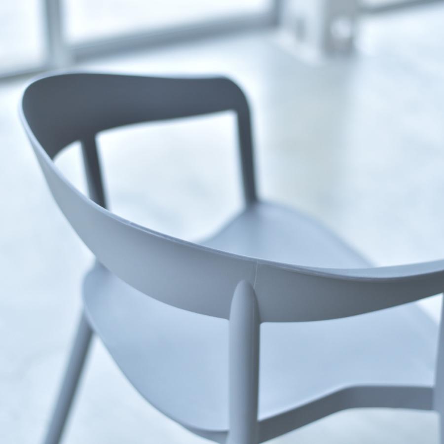 スタイリッシュデザイン幅広アームチェア1脚 ファブリック 合成皮革