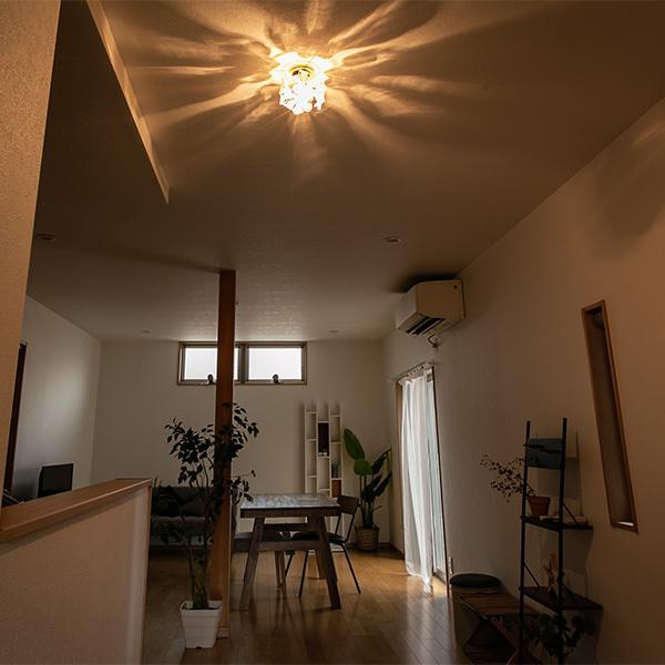 在庫処分セール シーリングライト Bouquet 1灯 小 照明 Led 対応 送料無料 天井照明 照明器具 おしゃれ シーリング ライト シーリング照明 玄関 廊下 寝室 書斎 リビング ダイニング キッチン 気品あるプルメリアのブーケをモチーフにしたシーリングライト