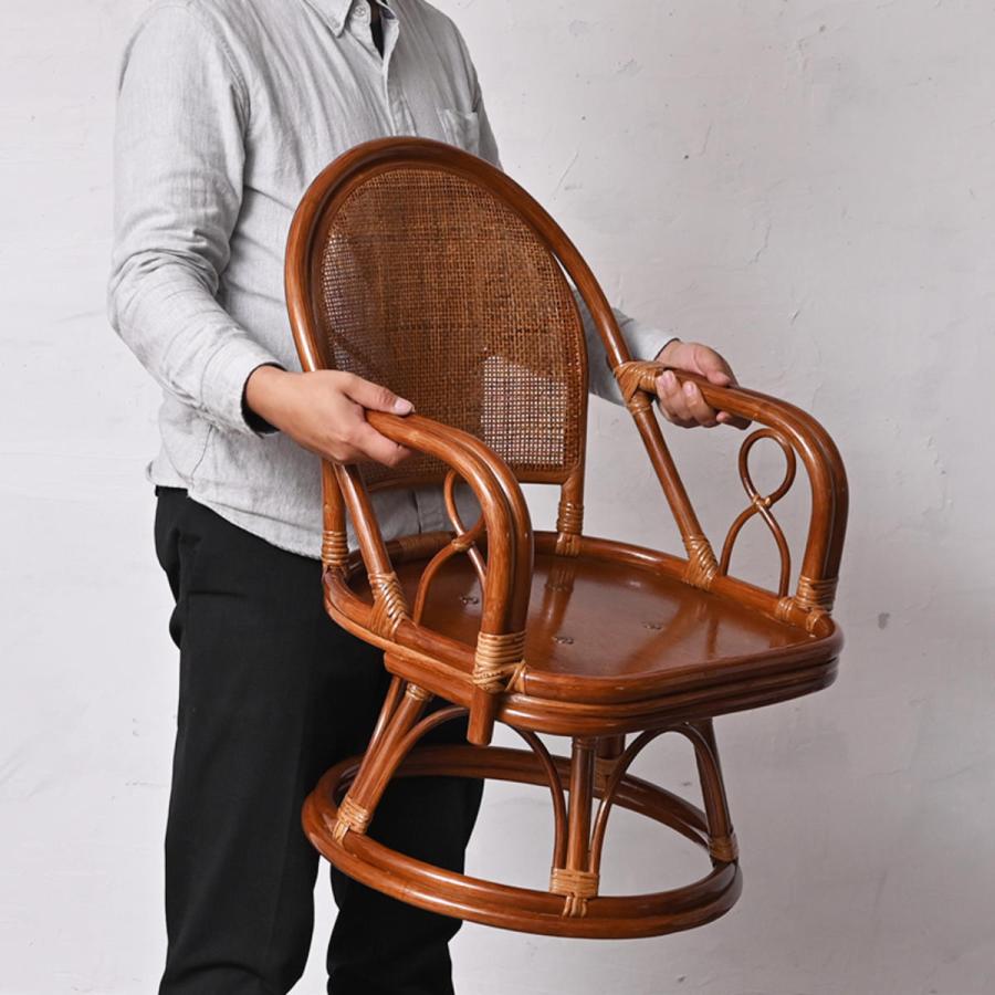 ラタンチェア② 360度 回転式 籐家具 ひじ掛け ロッキングチェア 籐 回転チェア ラタン製 クッション別売り 座面高24cm （ ラタン