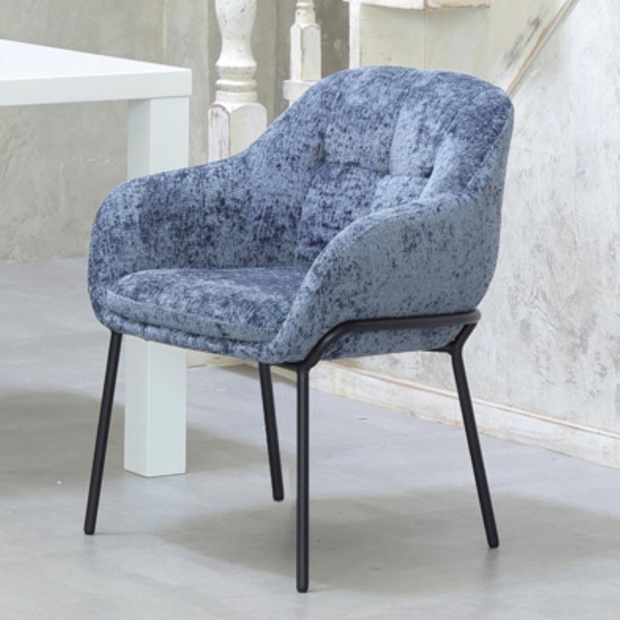 【mash】グレー布製ダイニングチェア アーム付き ROLF BENZ（ロルフベンツ）ダイニングチェア「655」革ブラックグレー