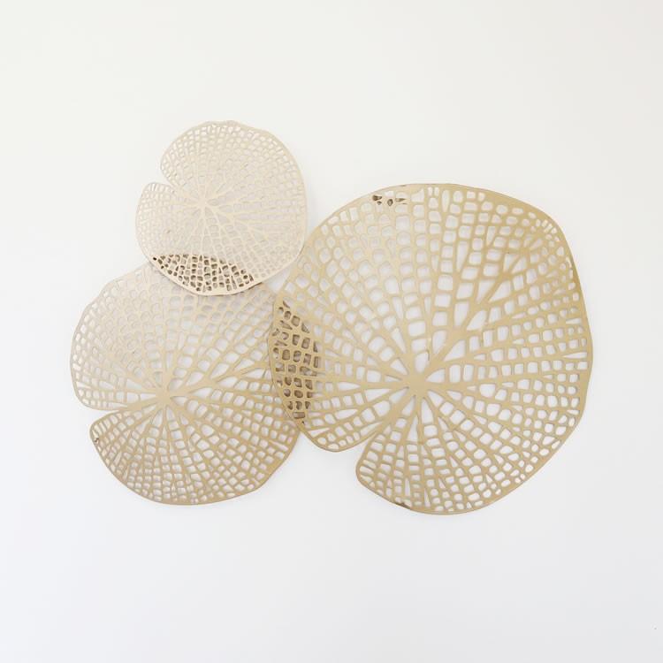 アートパネル アイアン壁飾り ゴールド 蓮 ウォールパネル 絵画