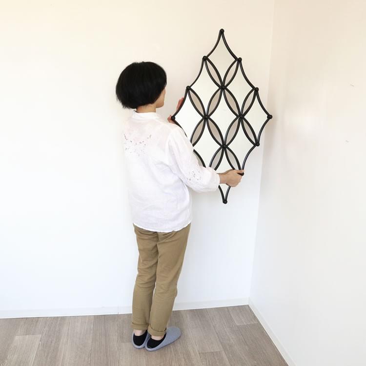 鏡 壁掛け おしゃれ ウォールミラー 壁掛け ミラー 北欧 アイアン 壁掛け モダン 玄関 洗面所 リビング アートパネル 壁面装飾 モノトーン 1707tsf006