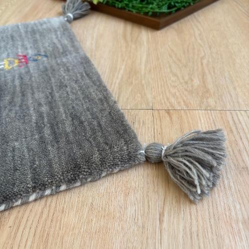 ギャベ ギャッベ 40x40cm マット ラグ チェアマット インド 海外製 インド製 座布団 手織り 年中使えるインテリアマット ウール レトロ おしゃれ お洒落 可愛い |  | 11