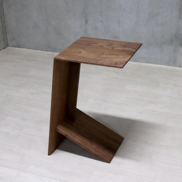 ウォールナット無垢　シェルフ　サイドテーブル　リビングテーブル 幅40cm、幅55cmサイドテーブル コーヒーテーブル ソファ前に置きやすい