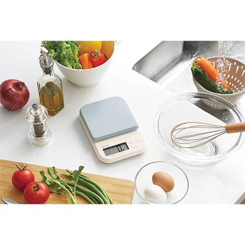 タニタ デジタルクッキングスケール ブルー KJ-220-BL |  | 02