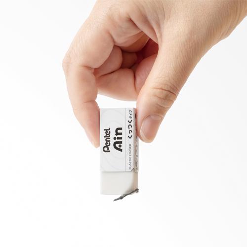 ぺんてる Ａｉｎ消しゴム くっつくタイプ 小 ZEAC06 1個 |  | 02