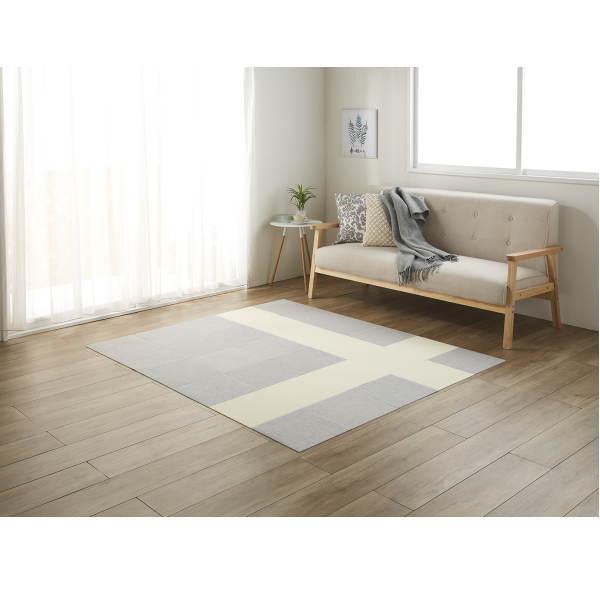 サンコー おくだけ吸着 タイルマット （撥水） 30×30cm ライトグレー