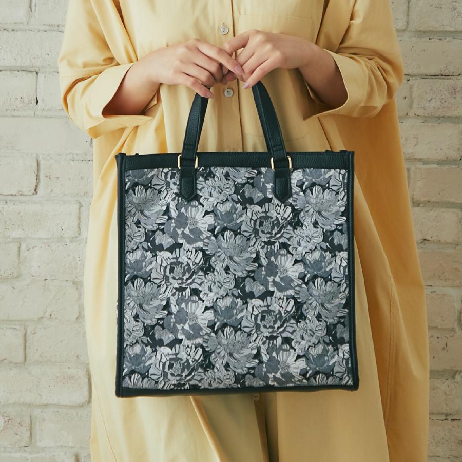 リバティ ジョリーフルール スクエアトートバッグ リバティ ジョリーフルール スクエアトートバッグ チュール