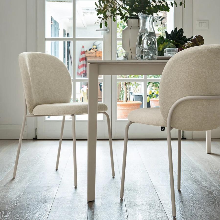 calligaris（カリガリス） コヌビア コージーミッド ダイニングチェア 