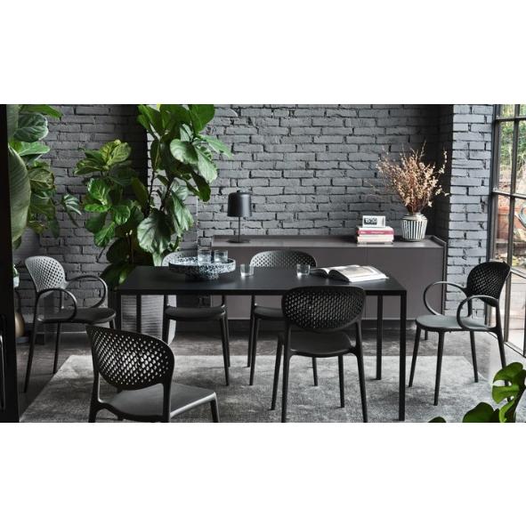 calligaris（カリガリス） ○コヌビア アイロン ダイニングテーブル