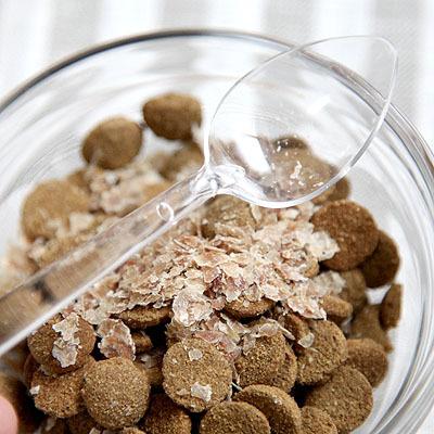 犬　サプリ　おやつ　無添加　国産　九州産ヒアルロン酸とさかサプリ 180g |  | 01