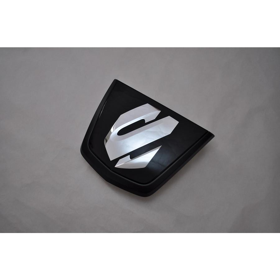 マットブラック/ピアノブラック エンブレム 送料無料 30系