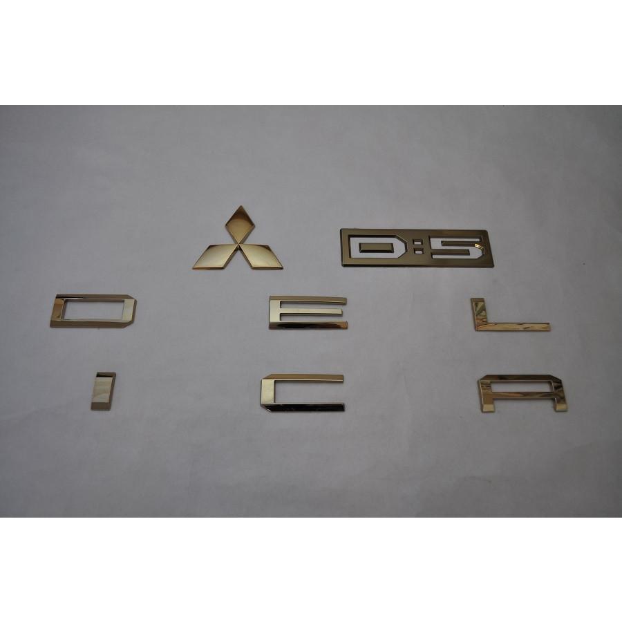 【新品未開封！】CV1W デリカD5 レッドメッキエンブレム　リア　3点SET カラー エンブレム 送料無料 CV1W デリカD5 レッドメッキ