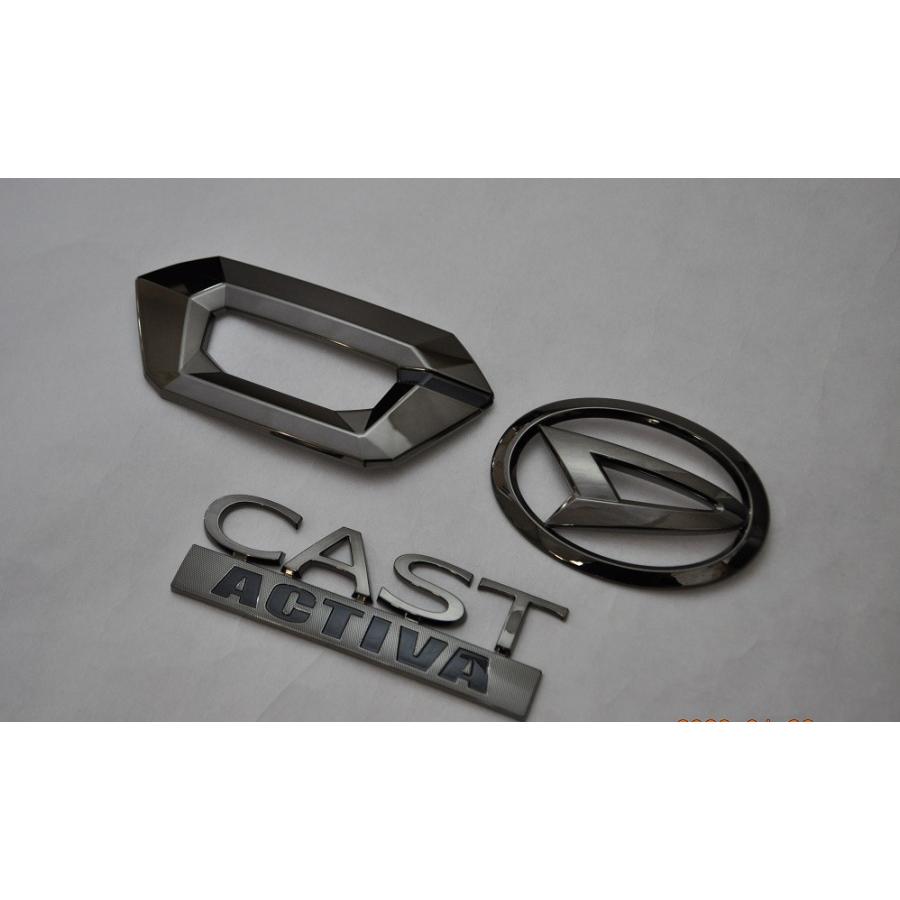 カラー エンブレム 送料無料 LA250S/260S キャスト ブラック