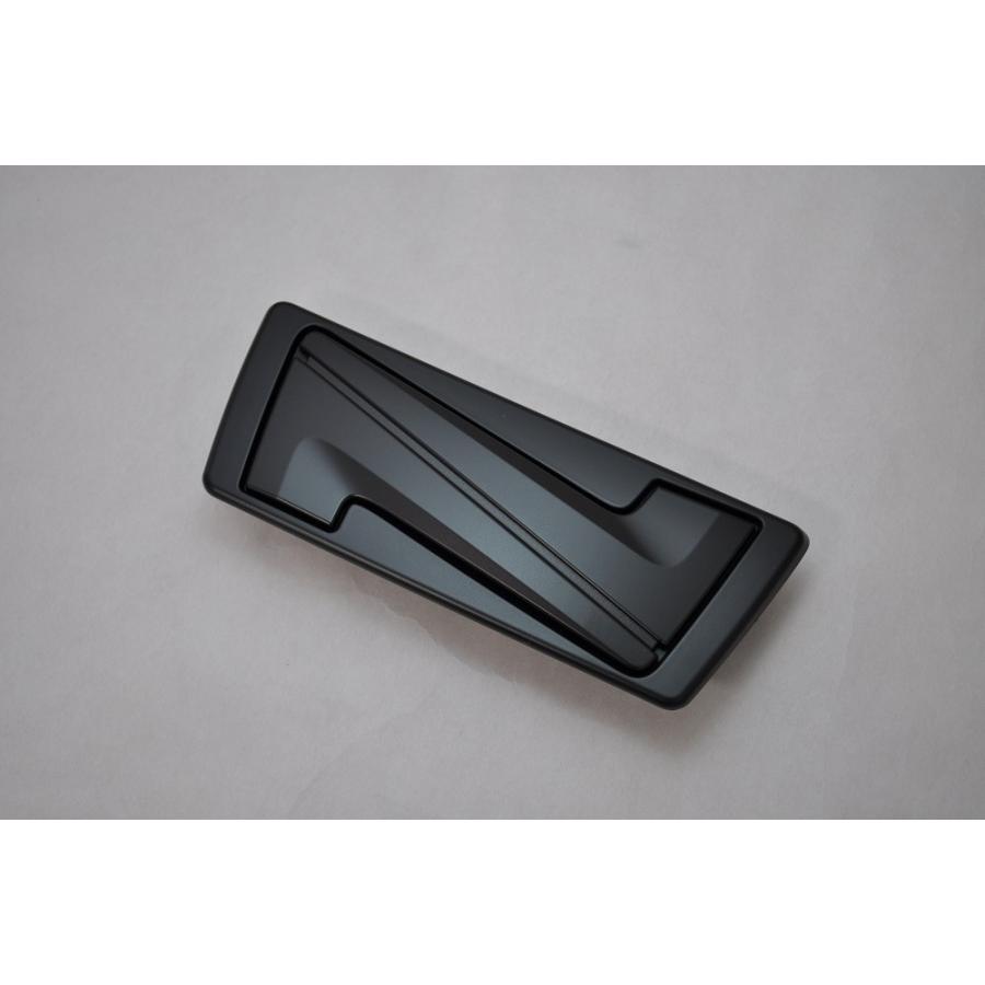 マットブラック/ピアノブラック エンブレム 送料無料 ZRR80系
