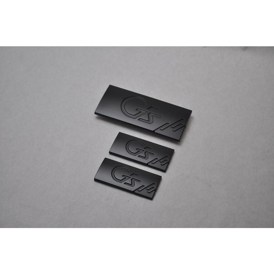 マットブラック/ピアノブラック エンブレム 送料無料 ZVW40系