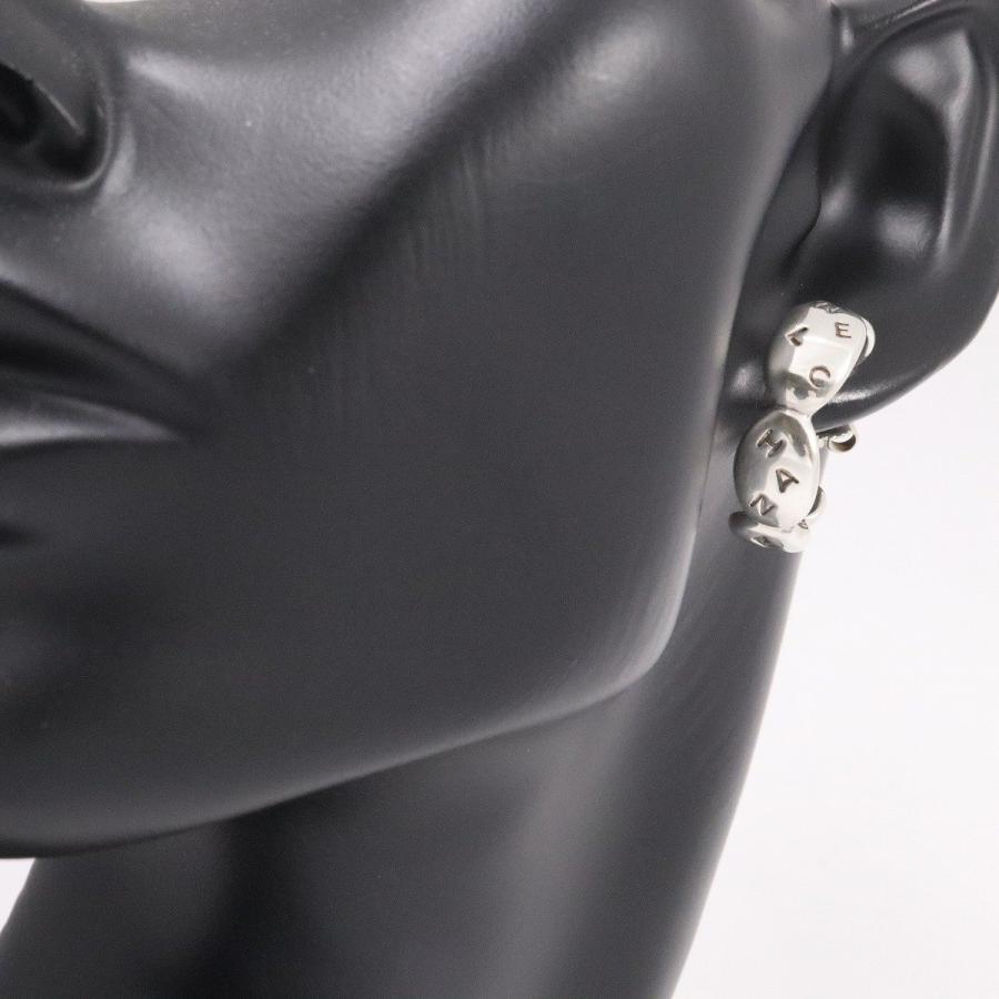 CHANEL シルバー ロゴ ピアス(片耳用)