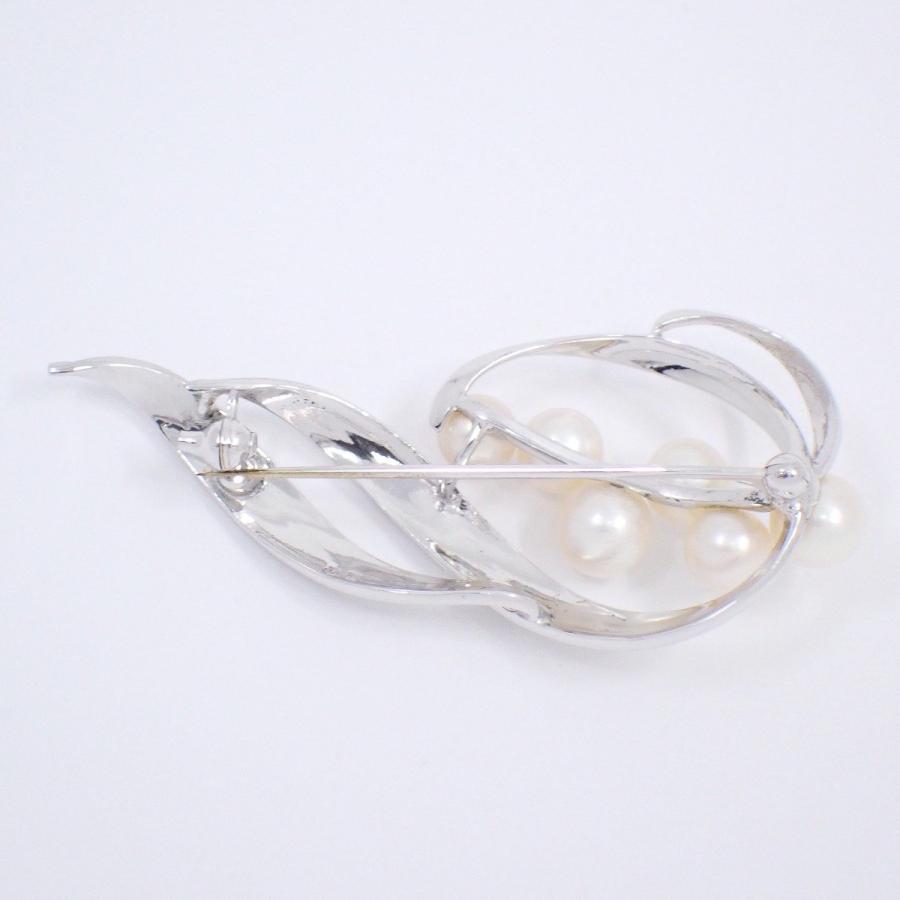MIKIMOTO（ミキモト） リーフモチーフ ブローチ シルバー/パール6粒