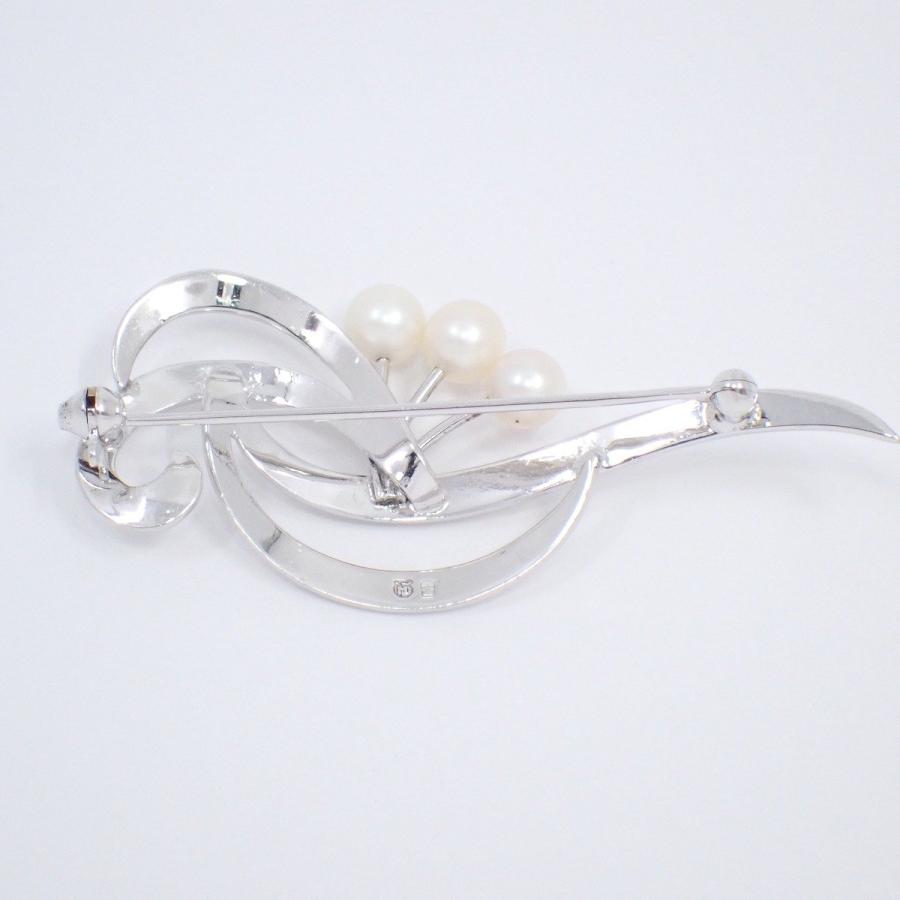 MIKIMOTO（ミキモト） フラワーモチーフ ブローチ シルバー/パール3粒