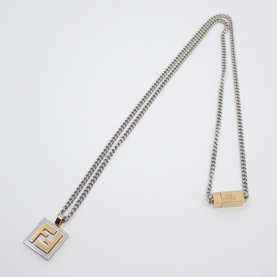 美品！Fendi ネックレス　シルバー スクエア FENDI（フェンディ） FFロゴ スクエア ネックレス ゴールド色金具
