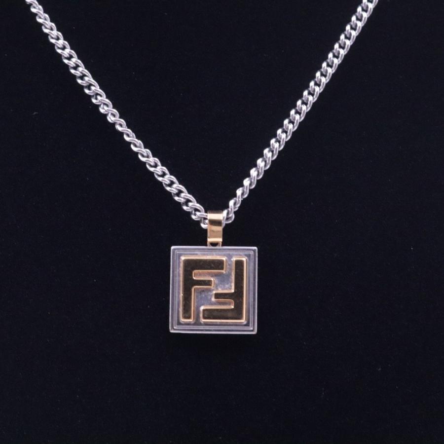 美品！Fendi ネックレス　シルバー スクエア FENDI（フェンディ） FFロゴ スクエア ネックレス ゴールド色金具