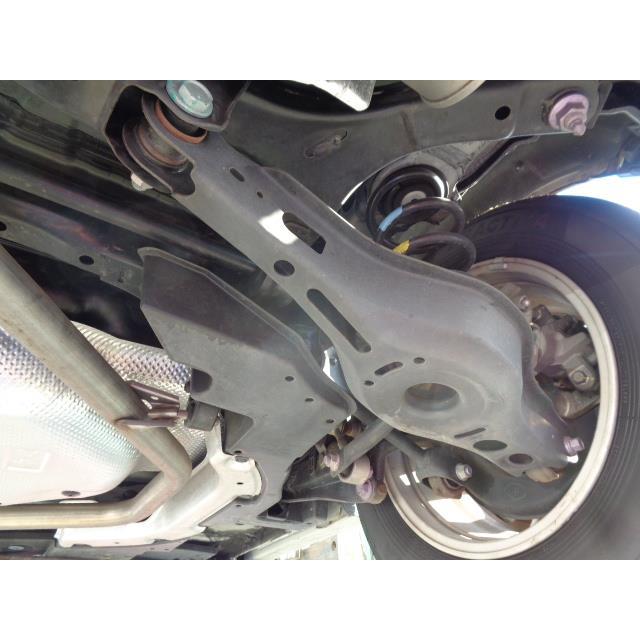 プリウス DAA-ZVW50 右RナックルハブASSY Sセーフティプラス 2ZR-FXE CVT 070    42304-47050の画像