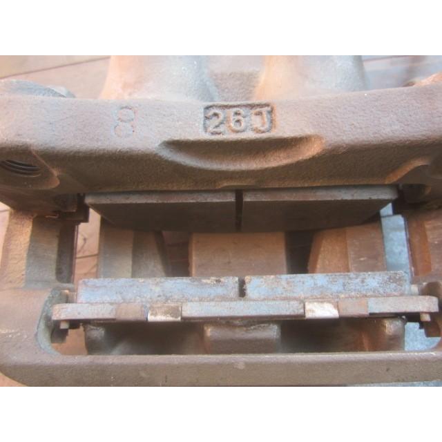 エルグランド E51 左フロントキャリパー  41011-WL00Bの画像