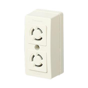 パナソニック WK2312W 接地コンセント(2P) 接地2P15A引掛露出 ダブルコンセント | Panasonic