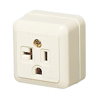 パナソニック WK3821 接地コンセント(2P) 15A・20A兼用接地角型コンセント | Panasonic