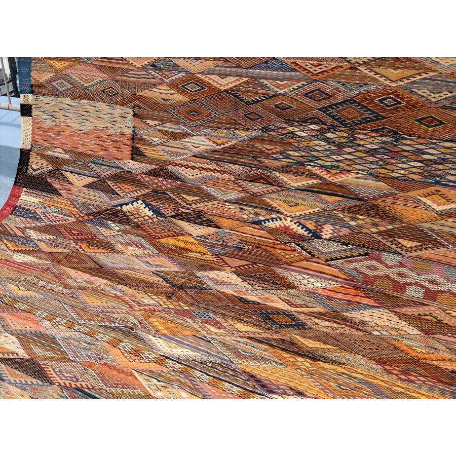 モロッコキリム 特大 アフニフ 400x245cm 緻密な波模様 手織りの画像