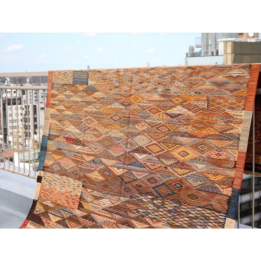 モロッコキリム 特大 アフニフ 400x245cm 緻密な波模様 手織りの画像