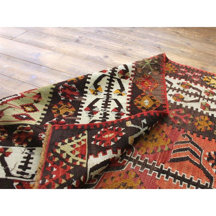 オールドキリム ギョムルゲン/セッヂャーデ 175x105cm 生命の樹のある赤いミフラープ_4