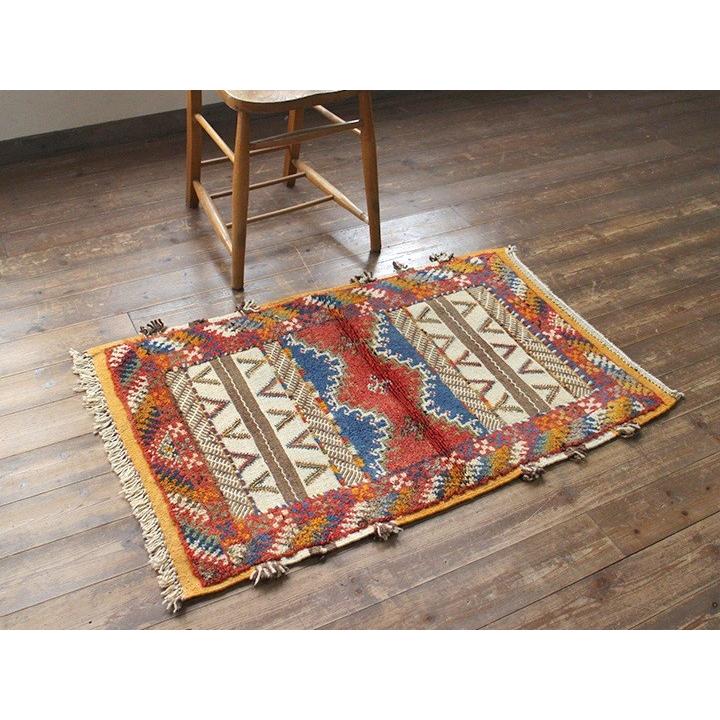 モロッコキリム タズナフト 104x67cm 凹凸のあるパイル織りミックス