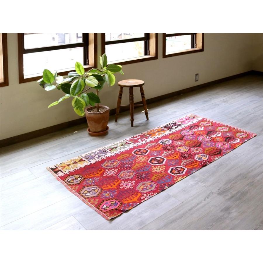 週末から祝日まで限定お値下げ！真紅の色合い　幸せを呼ぶ模様のアダナオールドキリム 週末から祝日まで限定お値下げ！真紅の色合い 幸せを呼ぶ模様のアダナ