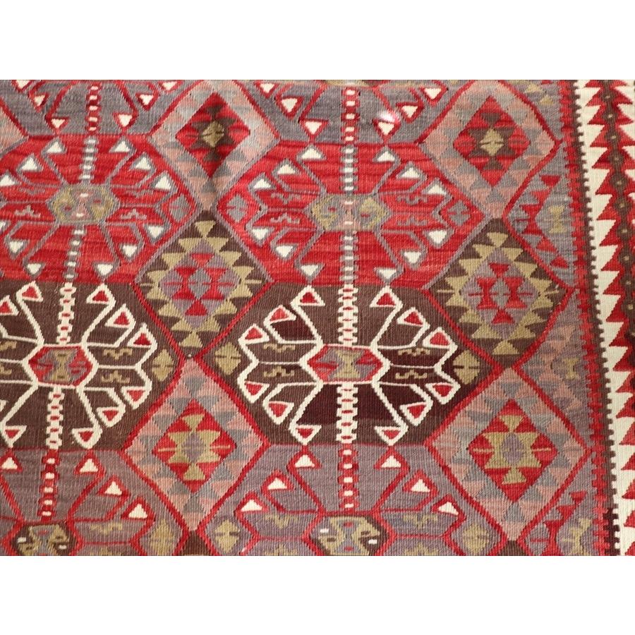 しなやかな オールドキリム 東トルコ ハッキャリ カリヨラレッド パープル 手足を伸ばすドラゴンモチーフ な