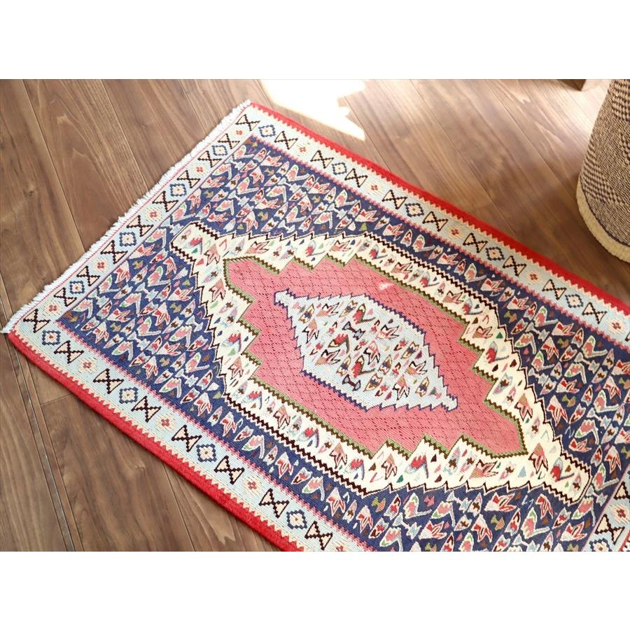 セネキリム/玄関マットサイズ 103x72cm 六角メダリオンと花束の